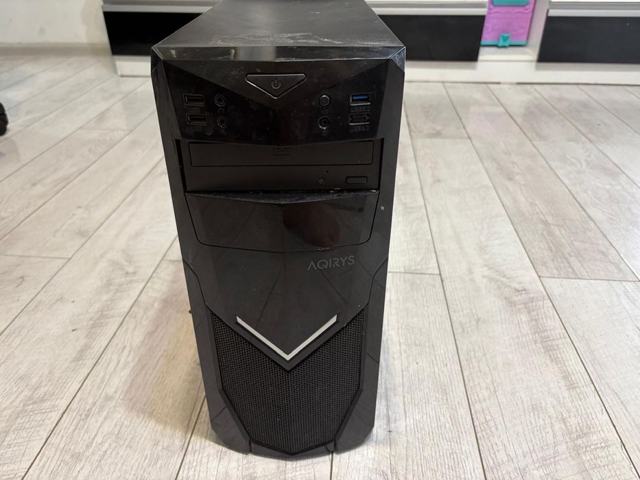 pc gaming rx 580 sapphire 8gb  intel generatia 7 16  gb ram  ssd 500+1tb