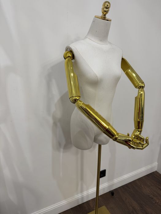 Манекен женский !