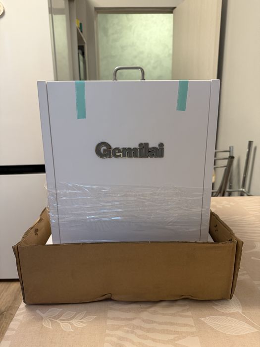 Кофемашинка CRM3124F
