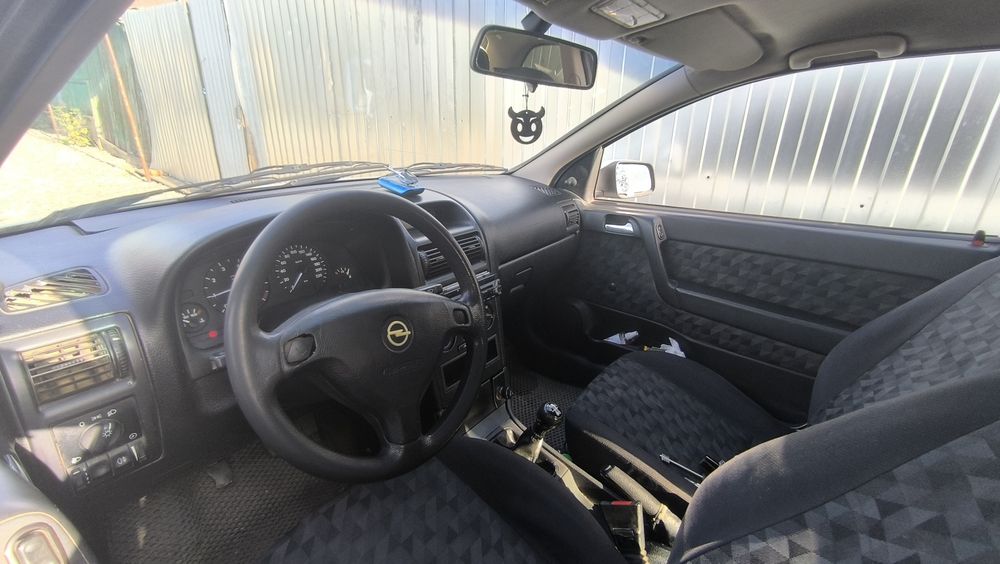 Продам Опель астра j