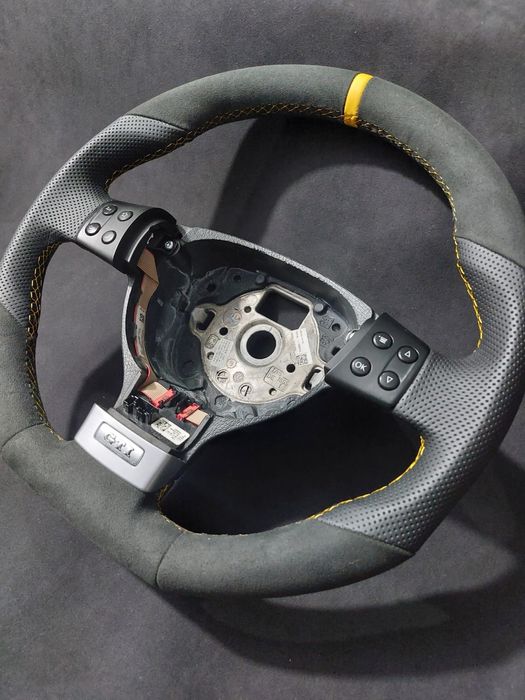 Îmbrac volane in piele