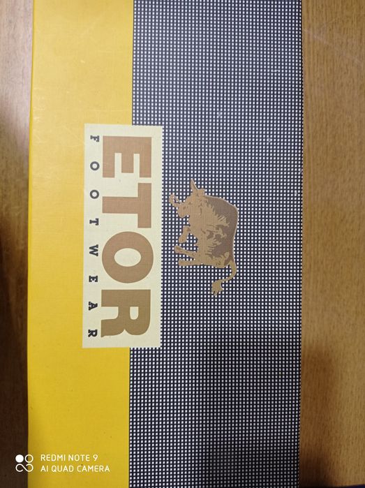 Продаются мужские туфли 43 размер