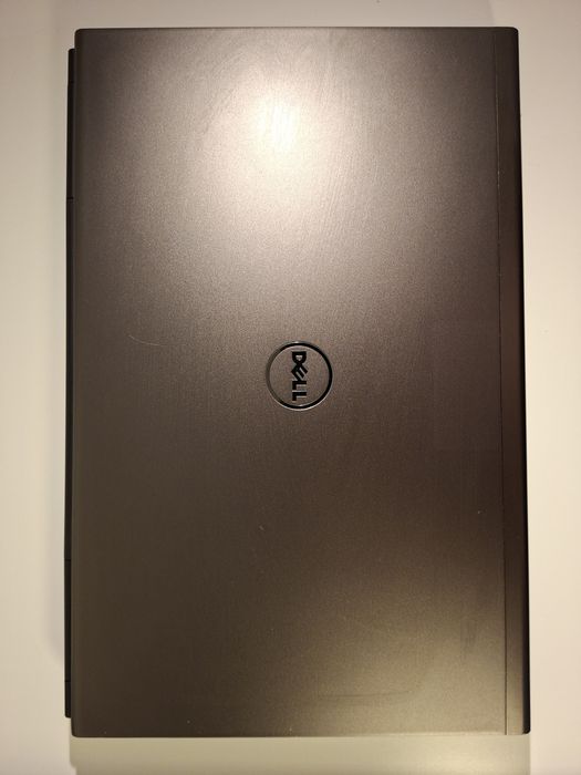 Лаптоп Dell Precision M6800