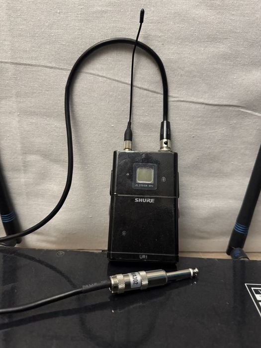 Shure UR4S+ Instrument  Receiver Wireless Profesional J5 (578-638 MHz)