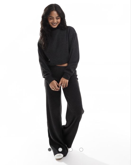 Нов плетен сет от Bershka