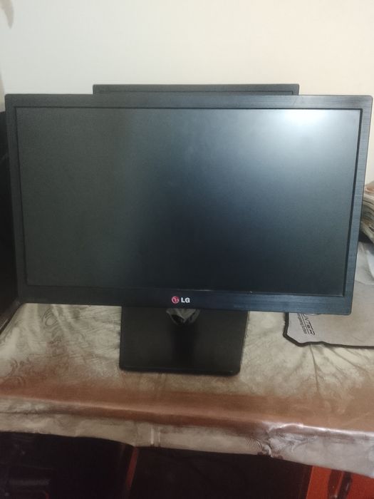 Monitor LG srochna sotiladi
