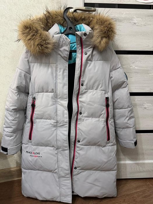 Продаю зимнюю детскую куртку девочка