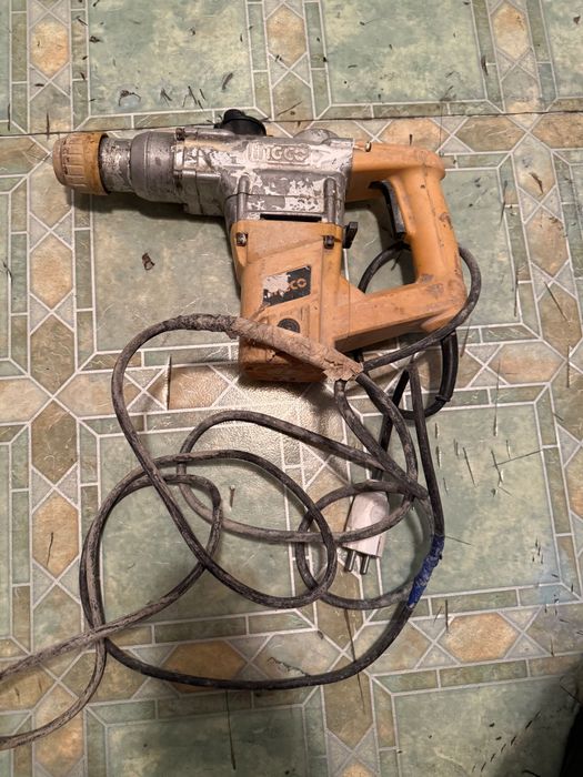 Продам перфоратор INGCO RH 10502