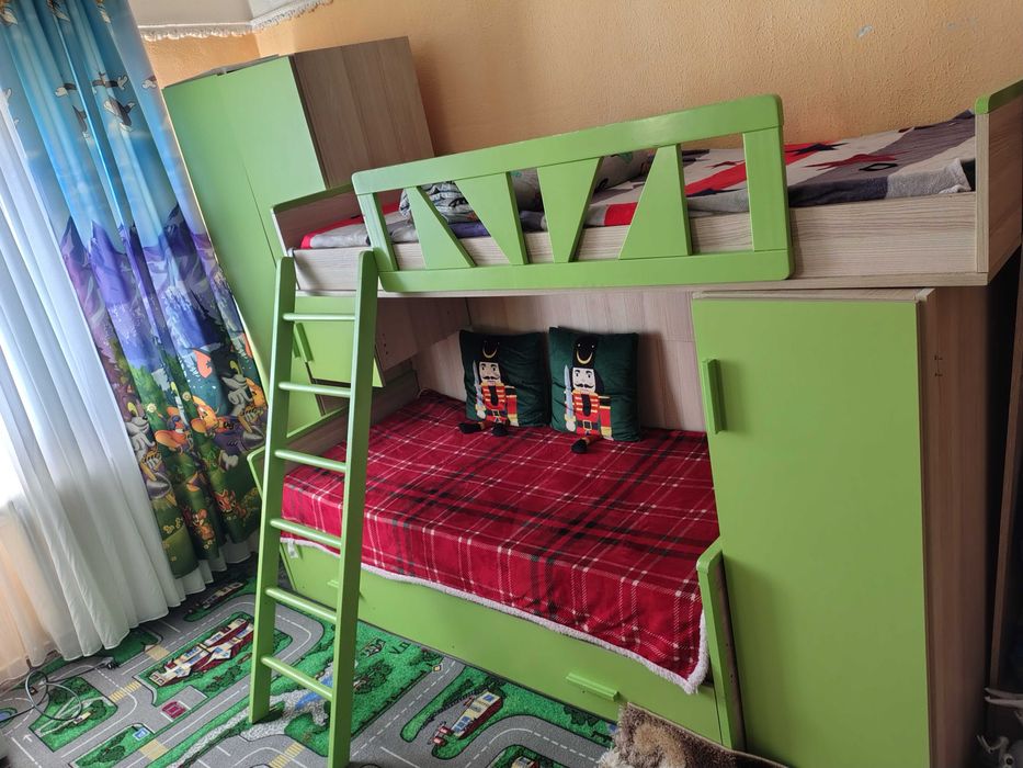 Pătuț copii supraetajat
