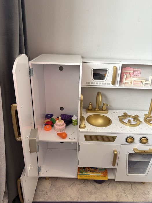 Детская кухня деревянная