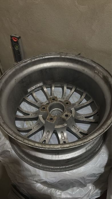 Продам диски r18 на бмв