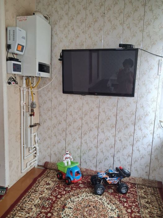 3х комнатная новой планировки (с двухконтурным котлом) в 8 микрорайоне