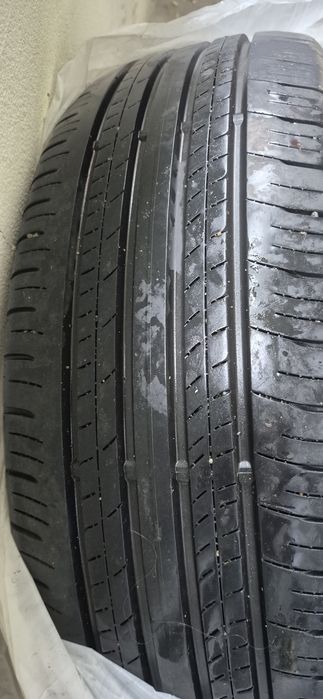 DUNLOP - Vând 2 anvelope VARĂ 225 / 60 / R18 SUV