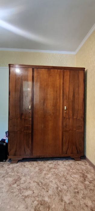 Винтажный платненой шкаф