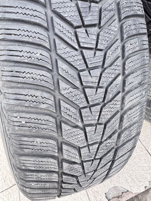 Set Anvelope Hankook iCept evo x3 iarna 235/55/R20 105 V XL