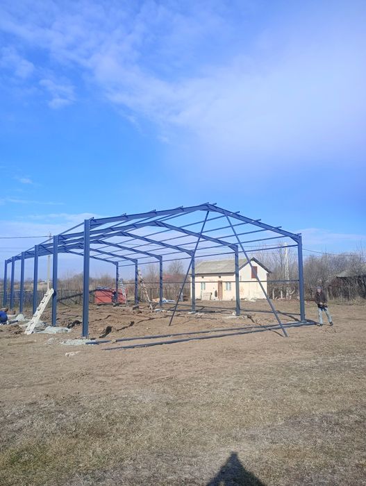 Vand structura metalica pentru hala de 10X20X4 metri confectionata din