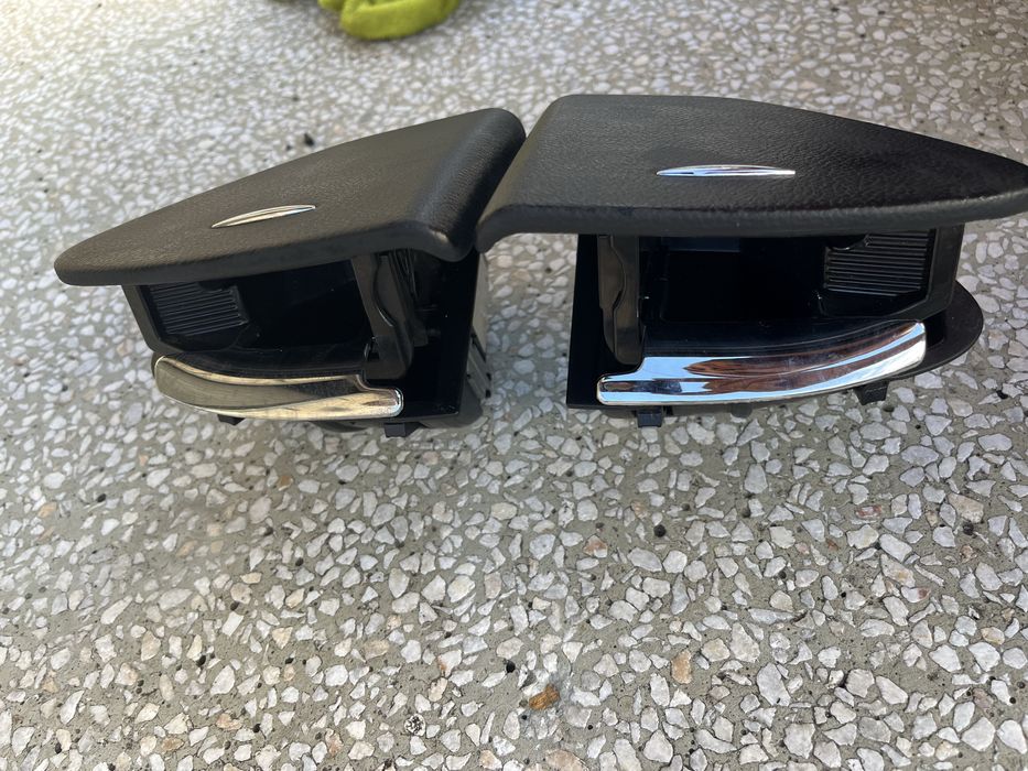 Кожени пепелници за Mercedes W219