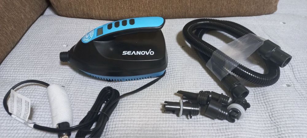 Продается насос 12 вольт,для лодок