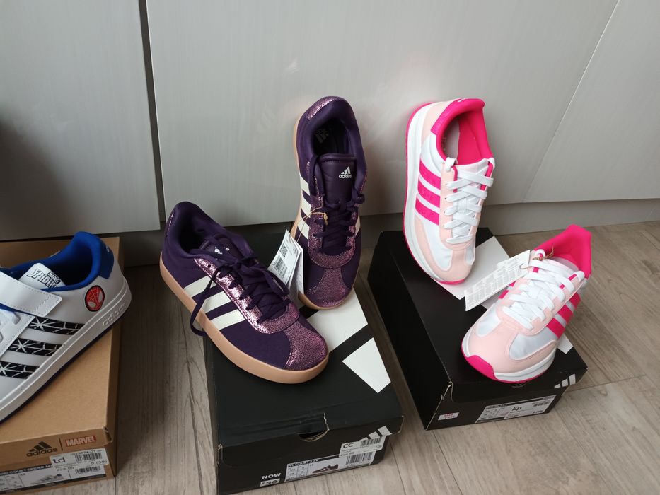 Нови маратонки на Adidas размер 38(5)