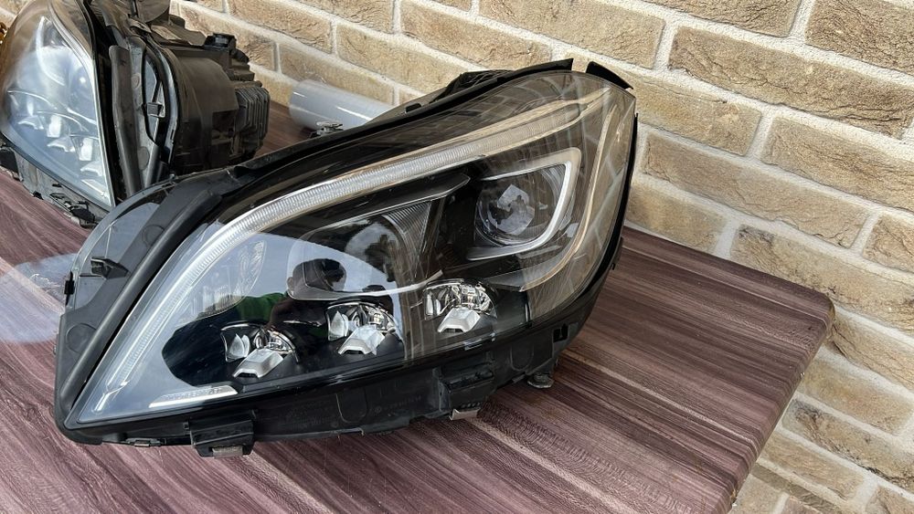 Far mercedes cls dreapta multibeam