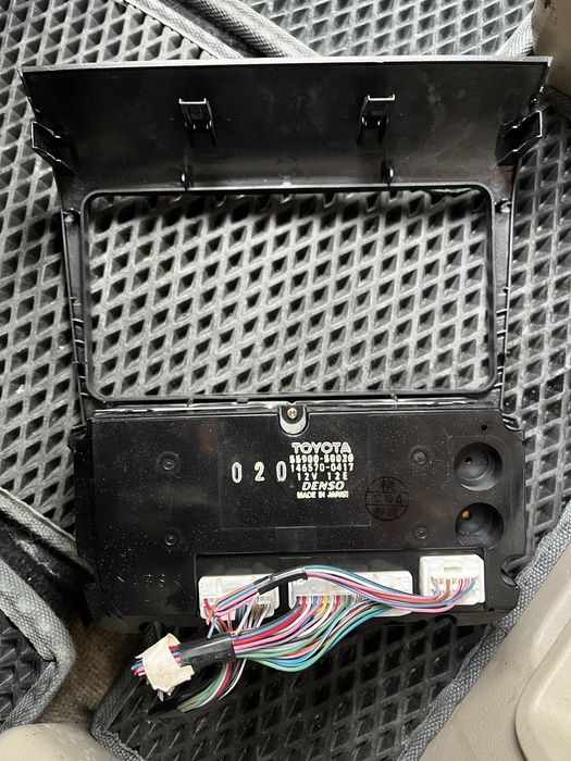 Климат контоль Alphard