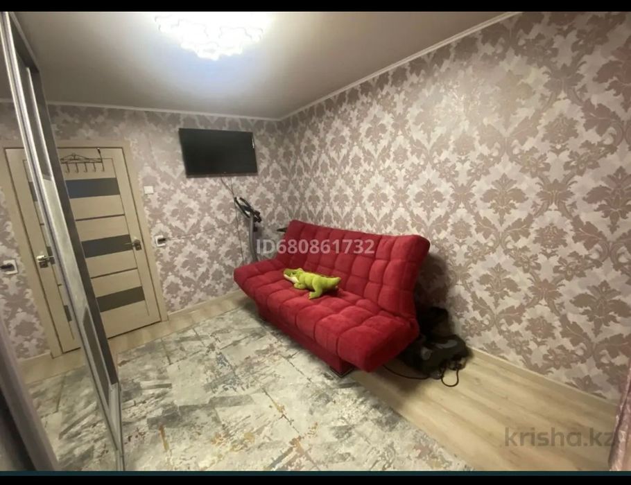 Продам 2 ком квартиру  1/5