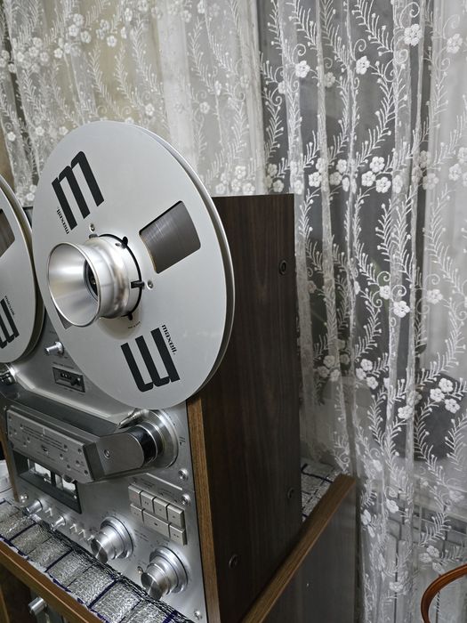 Катушечный магнитофон Akai-635D