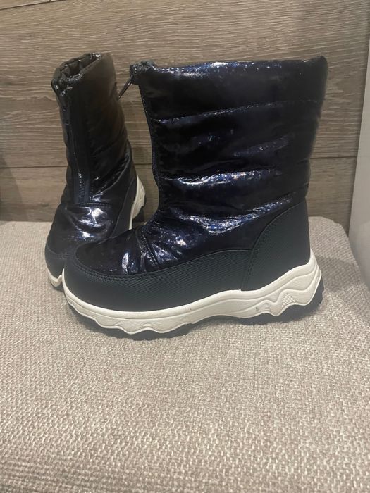 Детски апрески/ ботуши