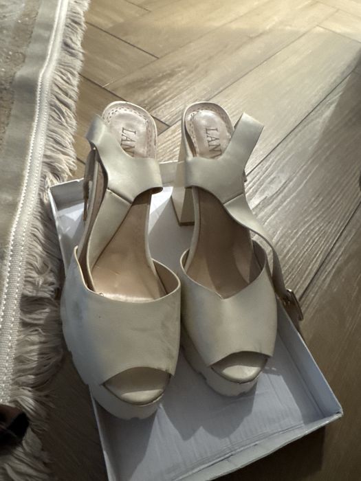 Босоножки 38 размера