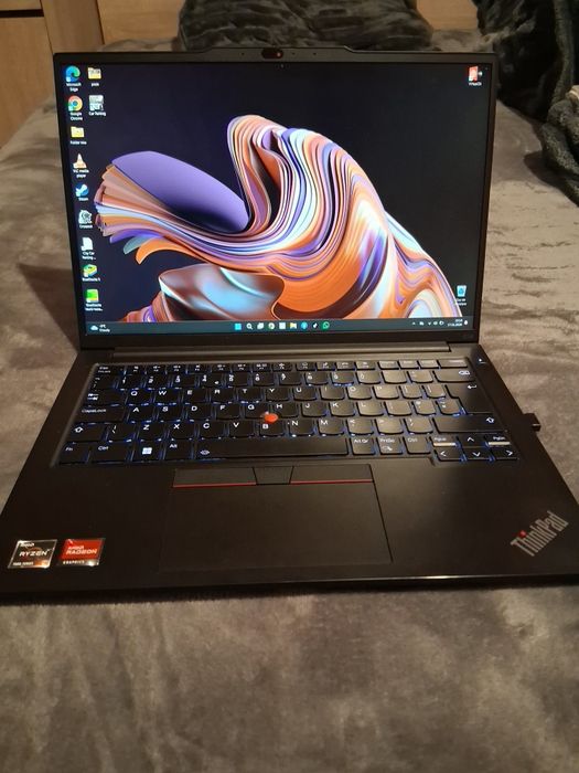 laptop  lenovo  in stare foarte bună