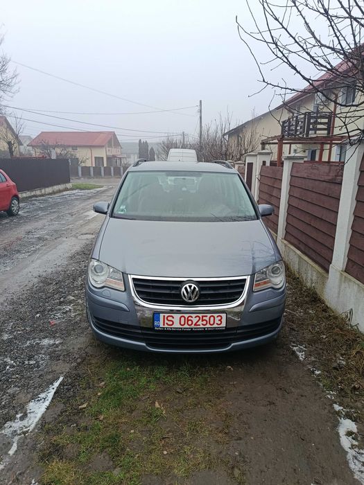 Volkswagen Touran 7 locuri
