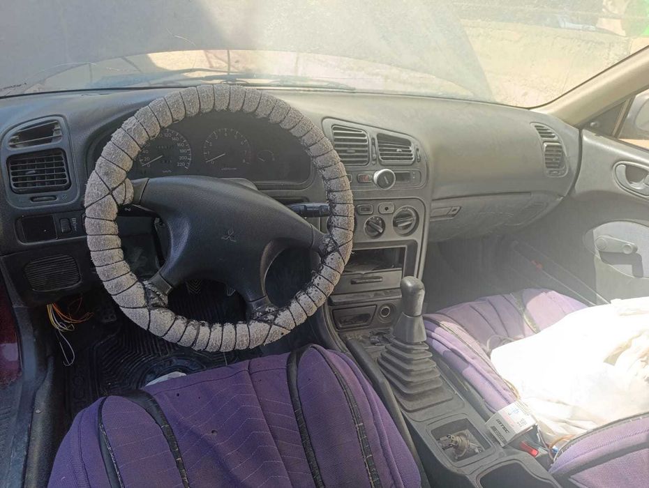 Mitsubishi Galant