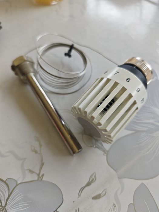 Термостатическая головка с выносным датчиком T100R-AB Honeywell