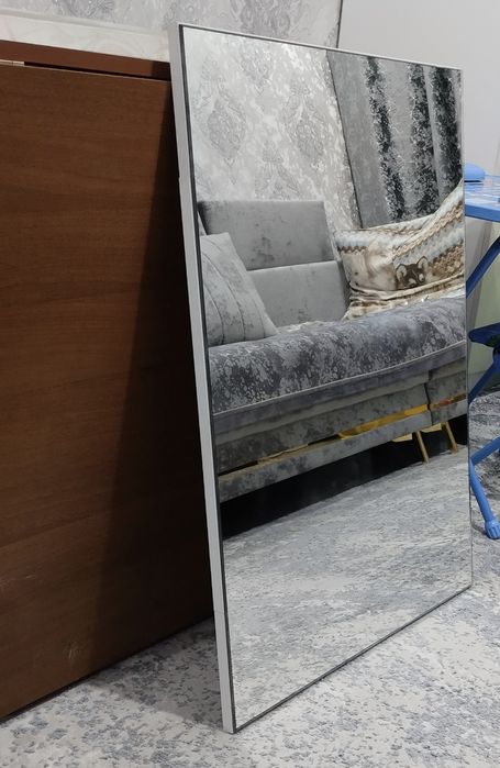 Продаю зеркало новое