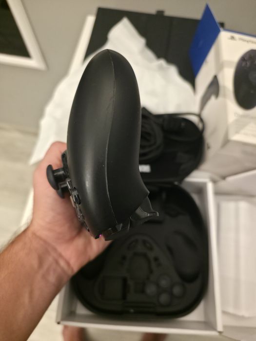 Vând Controller PS5 EDGE