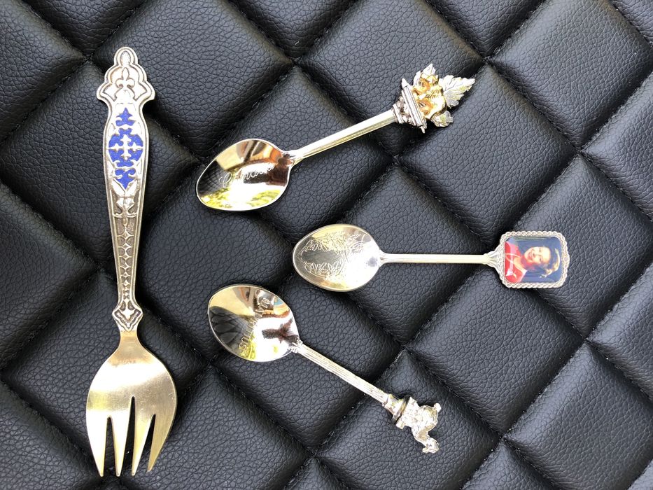 Порцеланово плато , Англия и други предмети