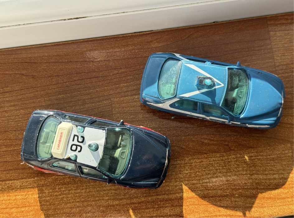 Machete auto 1/43 Burago