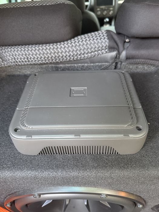 Vand subwoofer jbl + statie club A600