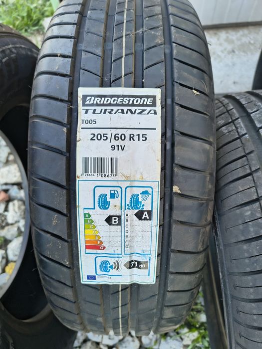 Cauciucuri de vara noi Bridgestone și Hankook