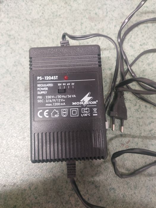 Alimentator 3. 6. 9, 12V