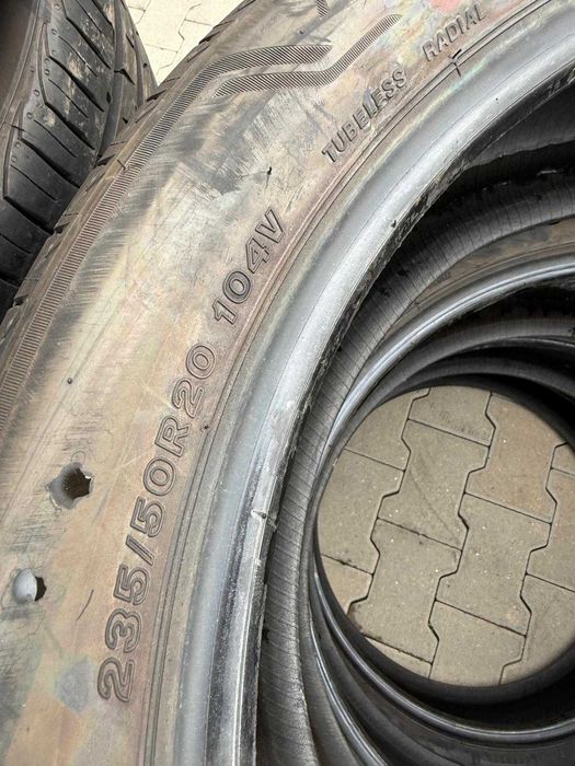 235 50 R20 vara, Bridgestone