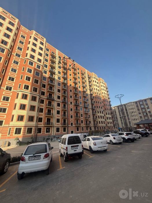Срочно Продается 2х комнатная Новостройка коробка 61,5 ул.Рудаки