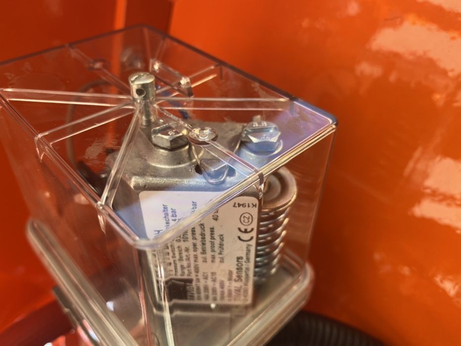 pompa de tencuit, masina de tencuit, sapa lichida, glet, RATE!