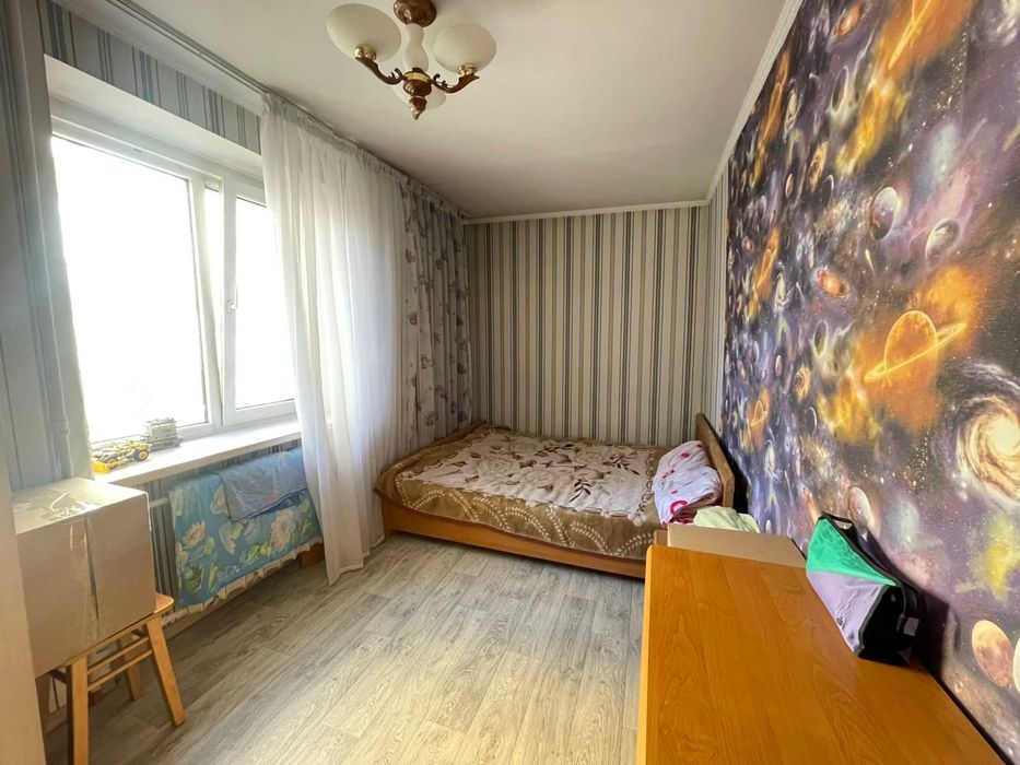 2 ком кв, этаж3/5, район стадиона Жастар