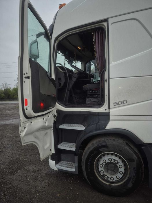 Cap tractor Volvo