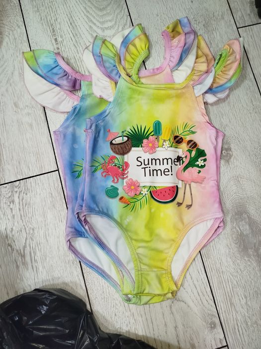 Продам купальники новые