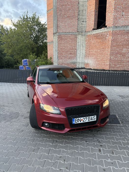 Audi A4 B8 1.8 TFSI 160 CP | Manuală | Piele | Încălzire scaune | Navi | Jante 18”