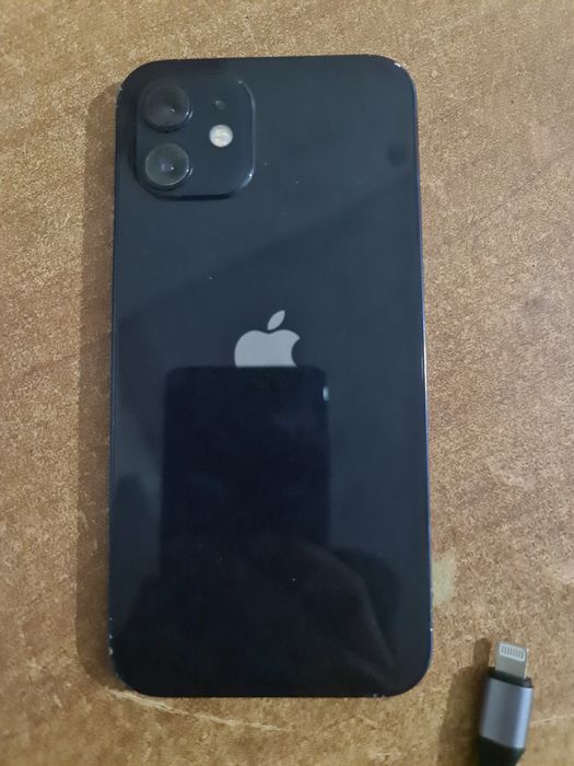 iPhone 12 заблокированный