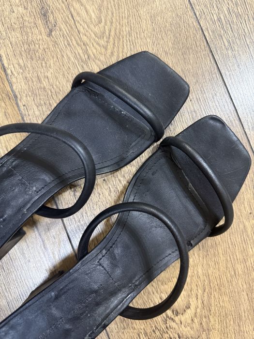 Мюли Pull&Bear.