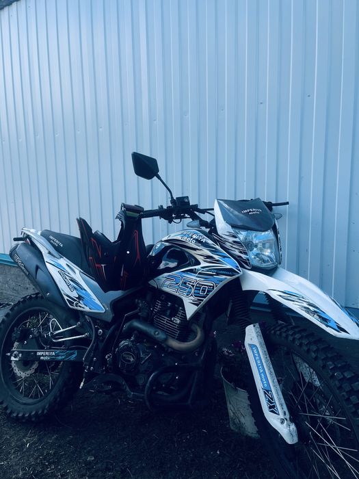Продам мотоцикл 250куб